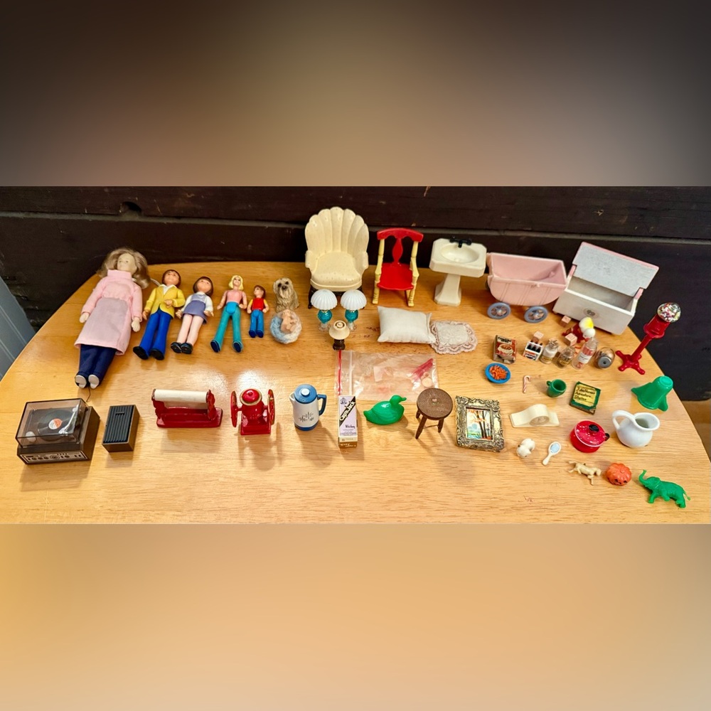 Vintage Barbie, Fisher Price, Doll House Mini Vintage Toys LOT